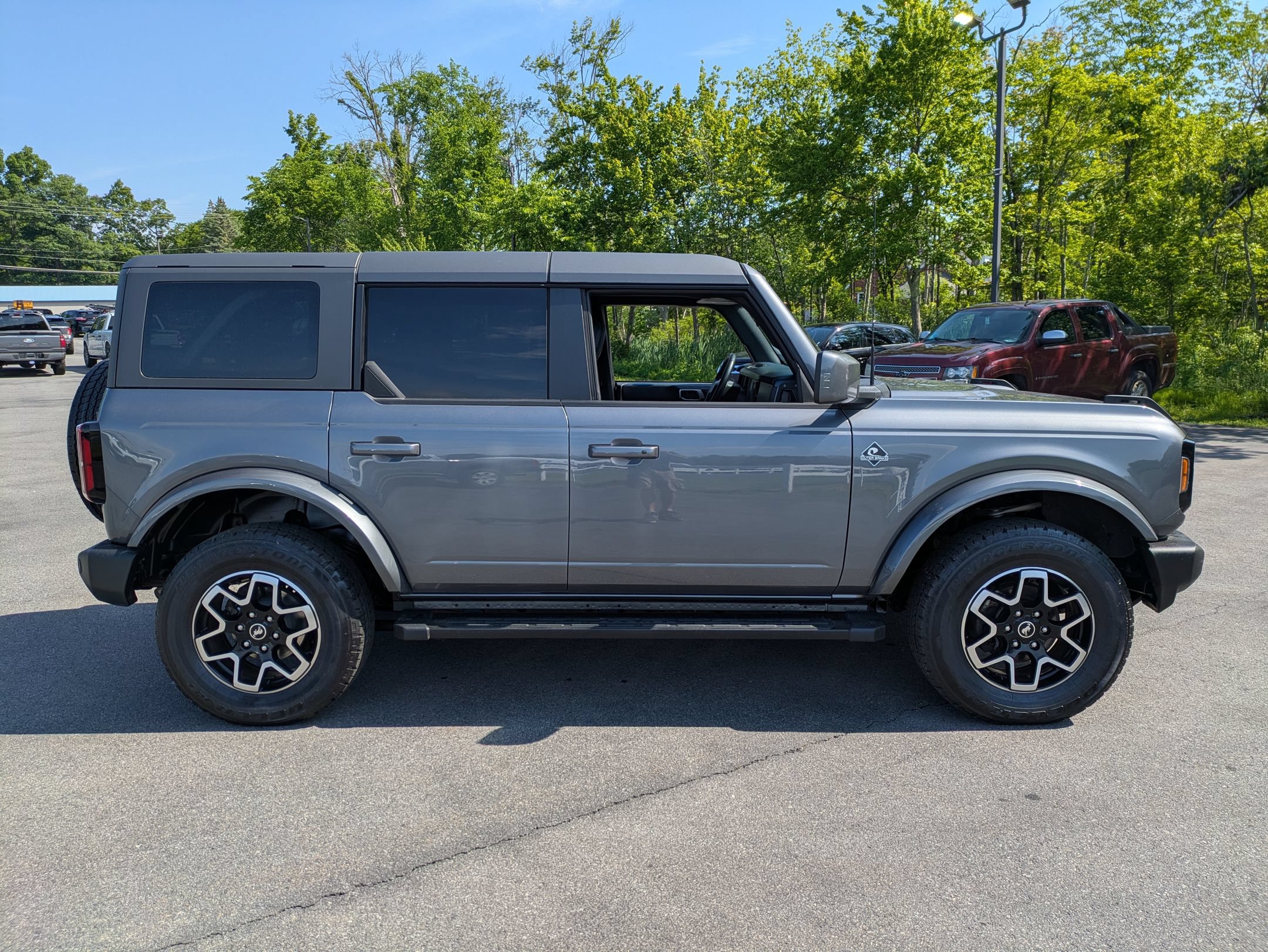 Certified 2023 Ford Bronco Outer Banks AWD/4WD image 2