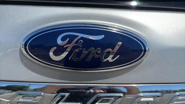 Used 2015 Ford Explorer Limited w/ Equipment Group 301A AWD/4WD image 30