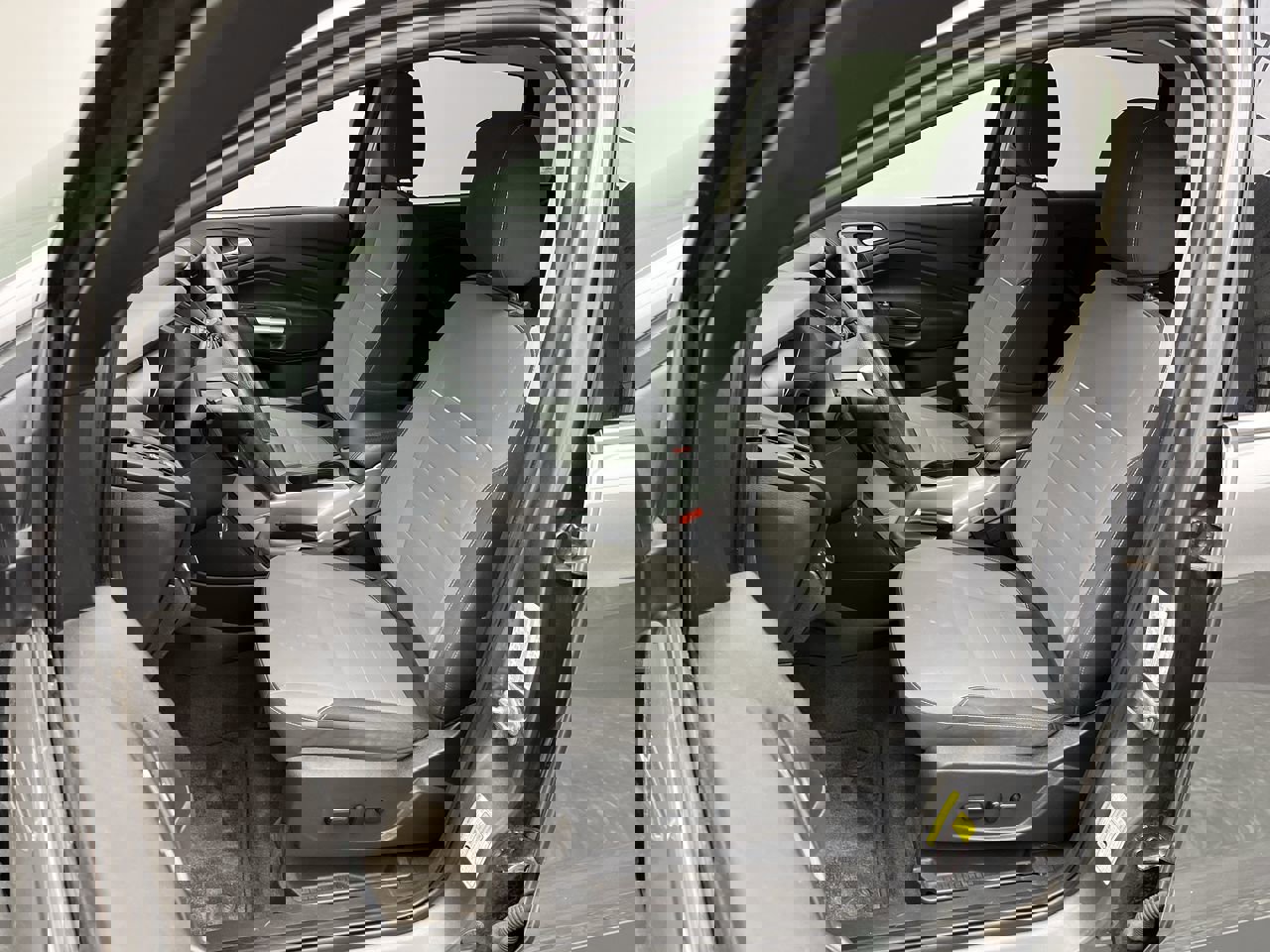 Used 2014 Ford Escape SE w/ Equipment Group 201A AWD/4WD image 9