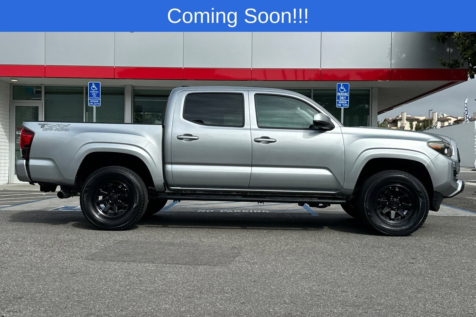 Certified 2023 Toyota Tacoma SR AWD/4WD image 3