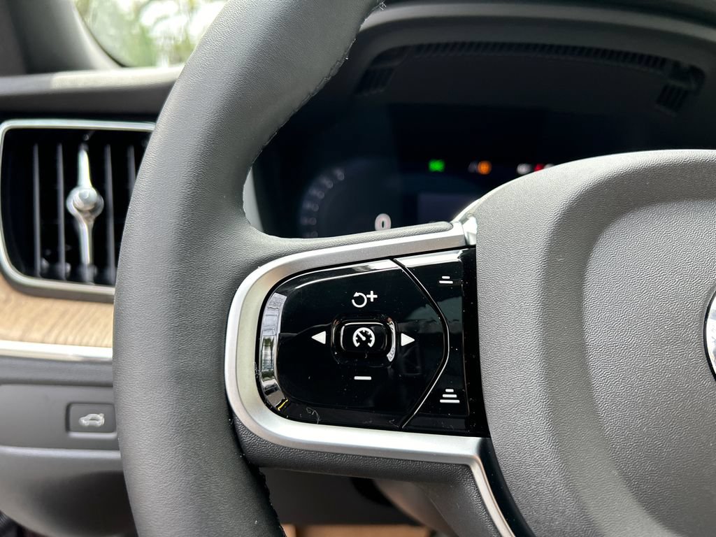 New 2026 Volvo XC60 B5 Plus w/ Climate Package AWD/4WD image 13