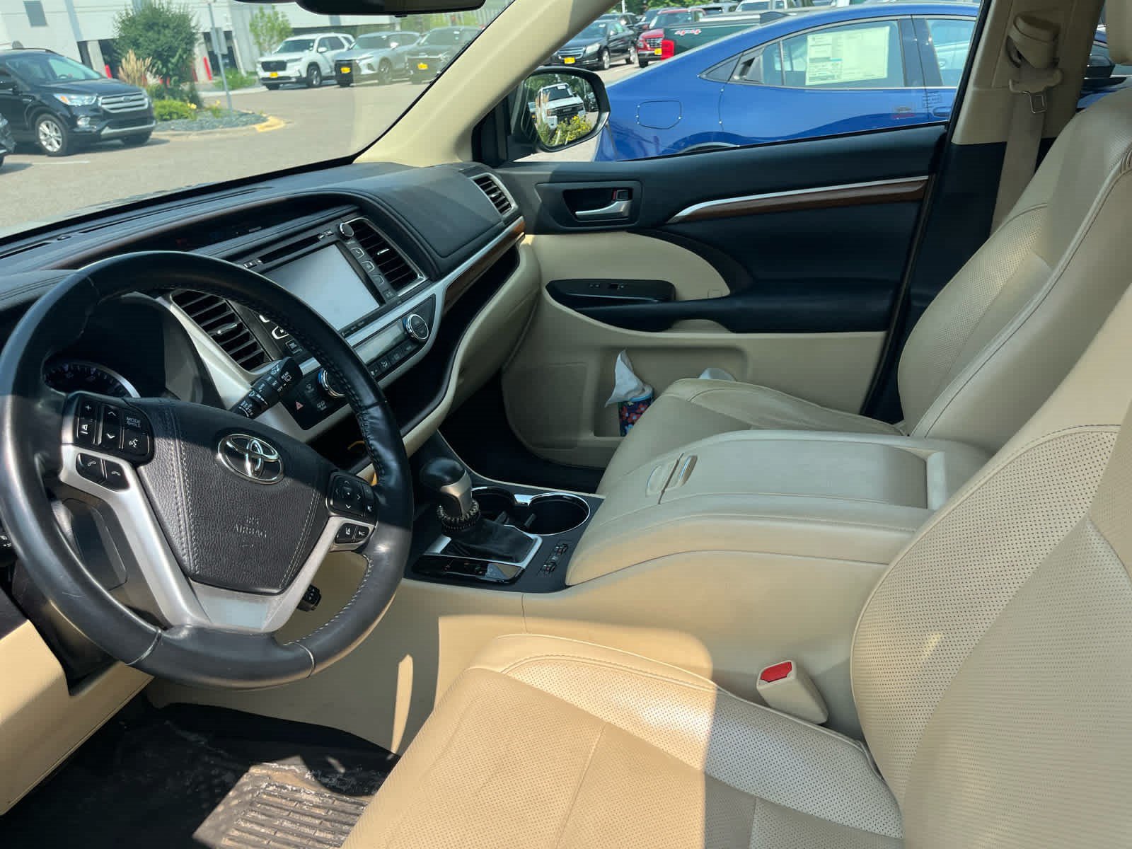 Certified 2017 Toyota Highlander Limited Platinum AWD/4WD image 6