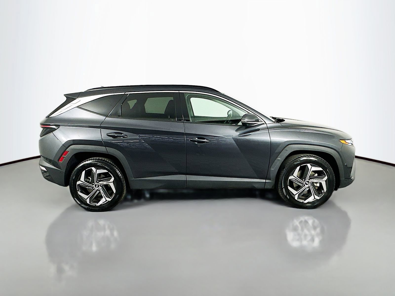 Used 2024 Hyundai Tucson Limited image 9