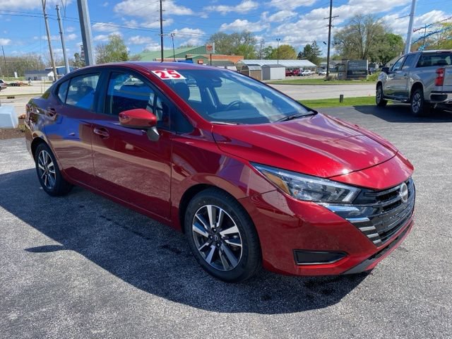 Used 2025 Nissan Versa SV FWD image 7