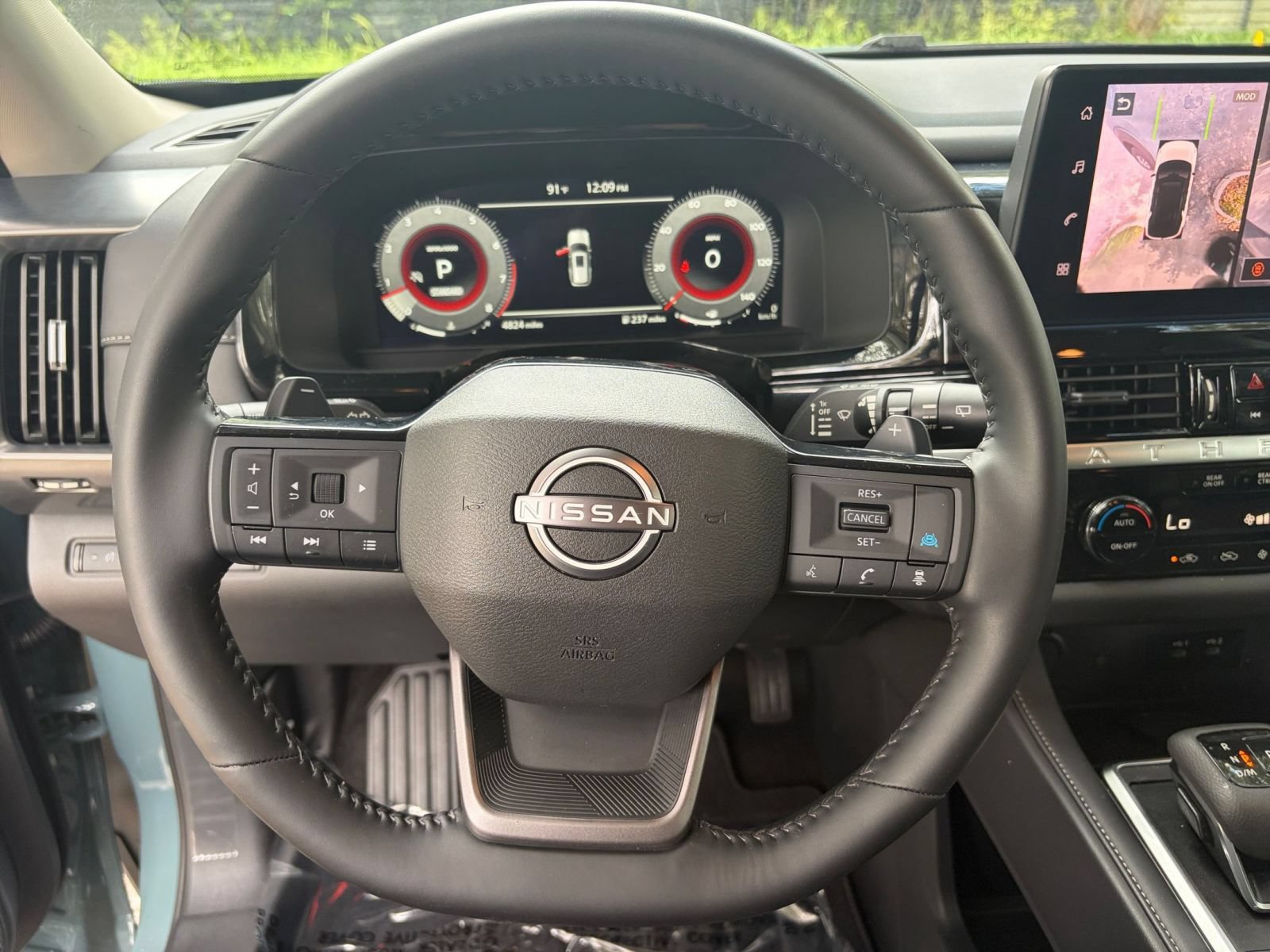 Used 2026 Nissan Pathfinder SL FWD image 29