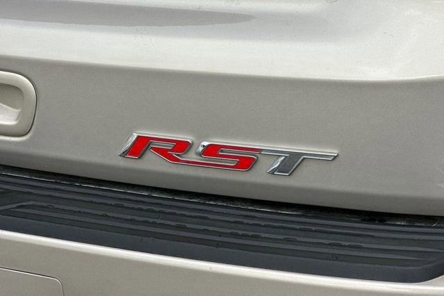 Used 2022 Chevrolet Suburban RST image 9