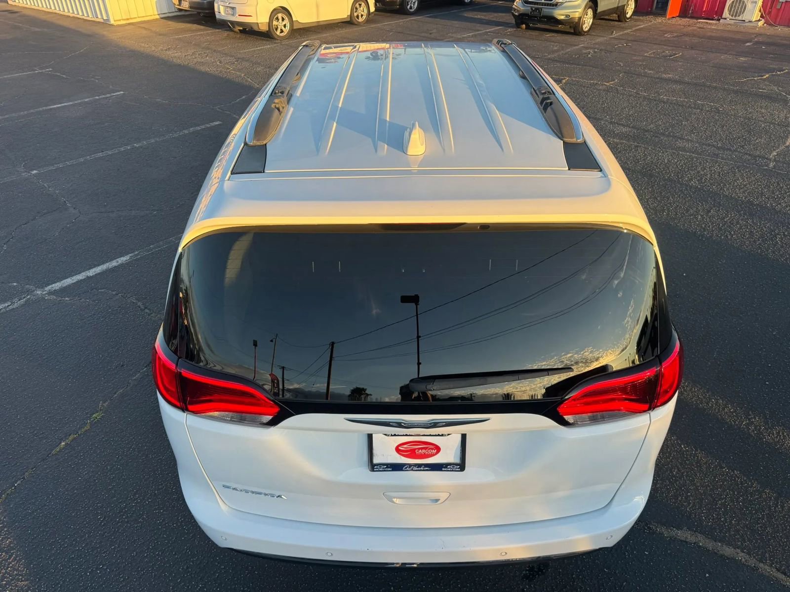 Used 2017 Chrysler Pacifica Touring-L Plus FWD image 8