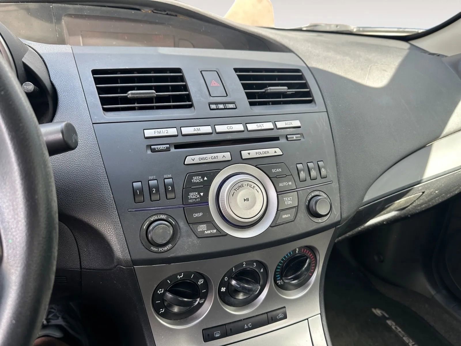 Used 2010 MAZDA MAZDA3 i Sport FWD image 13