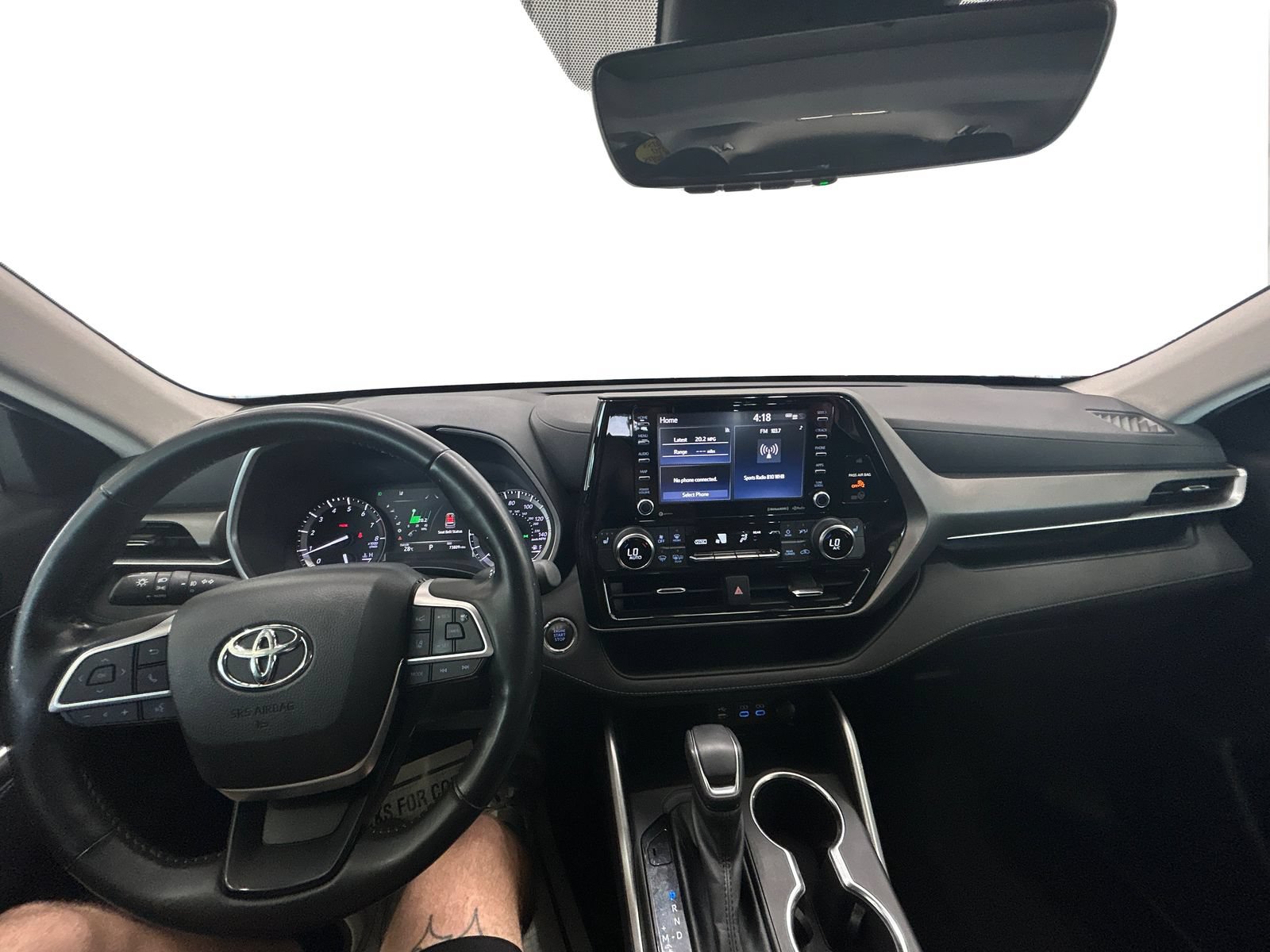 Used 2022 Toyota Highlander XLE AWD/4WD image 21
