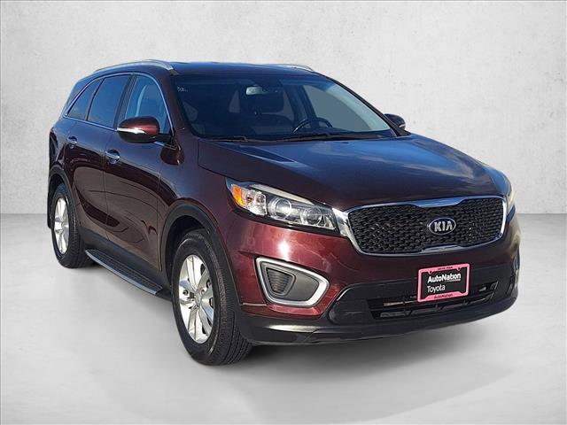 Used 2016 Kia Sorento LX w/ LX Convenience Package image 3