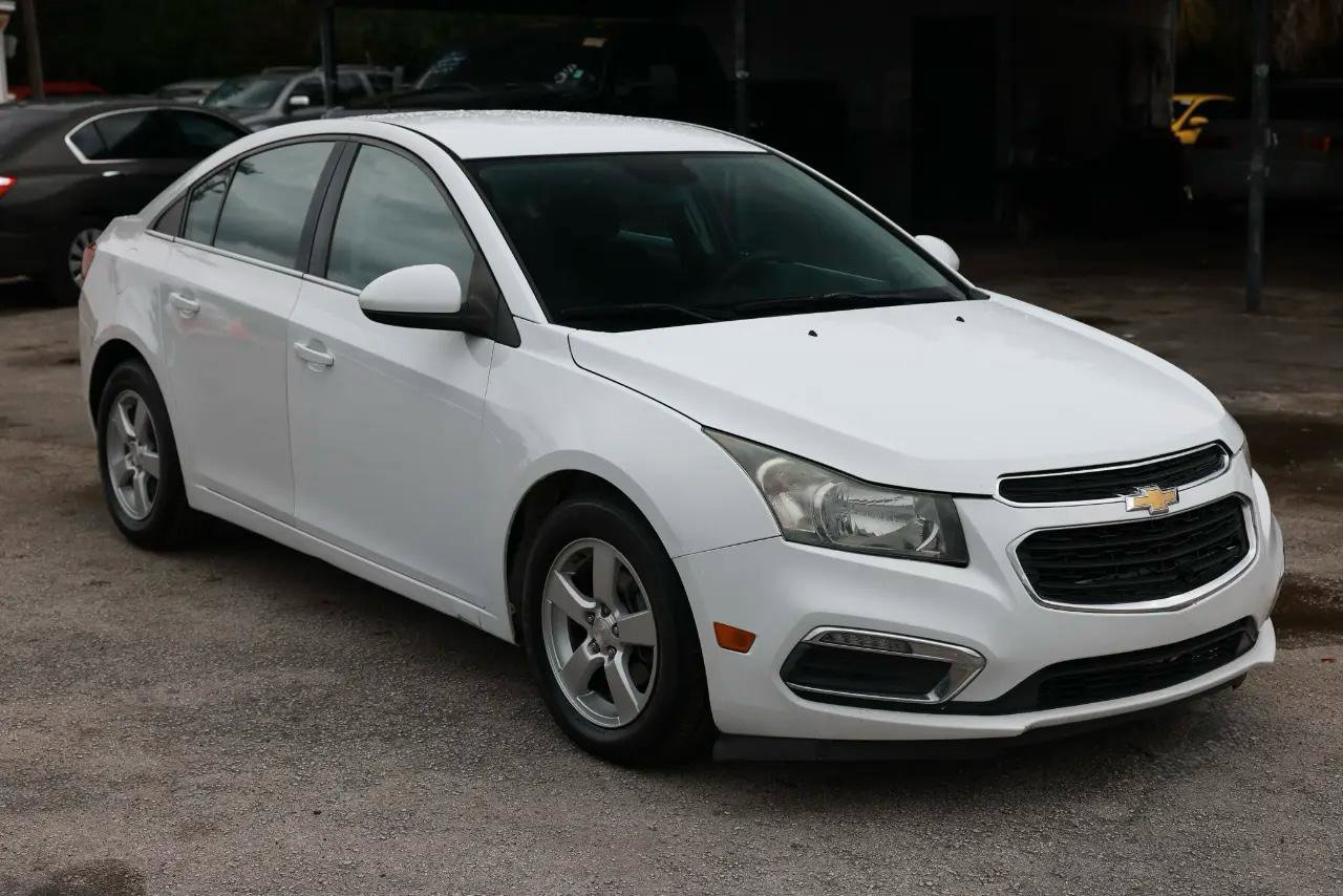 Used 2015 Chevrolet Cruze LT FWD image 15
