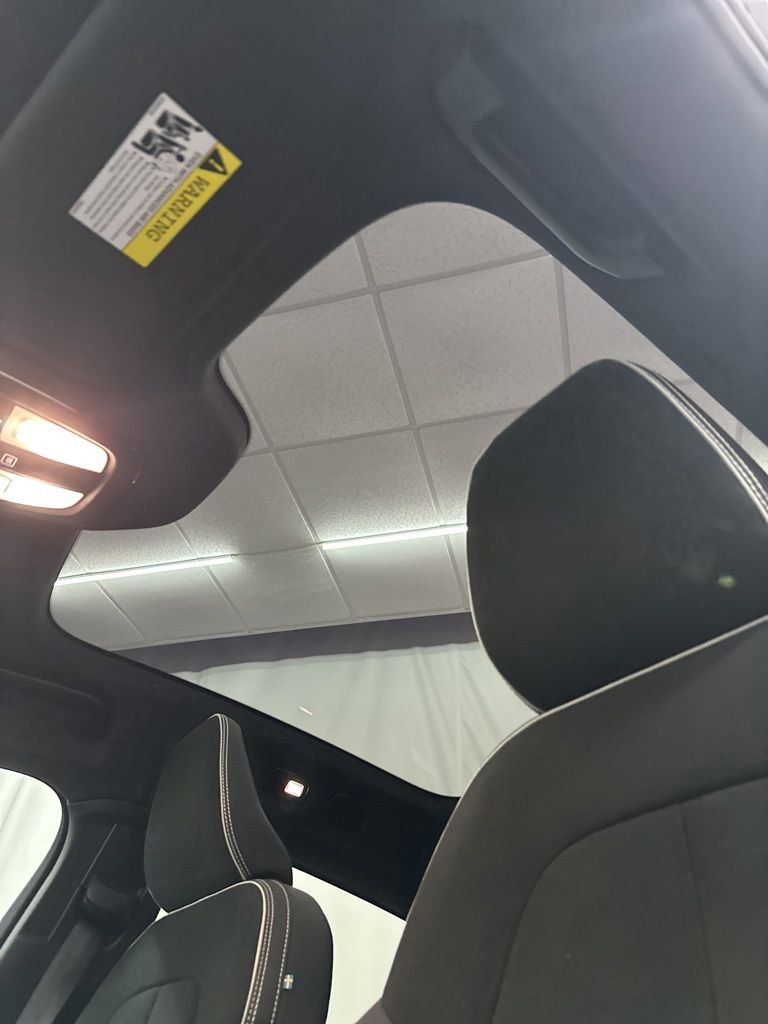 Used 2022 Volvo C40 P8 Recharge Ultimate AWD/4WD image 17