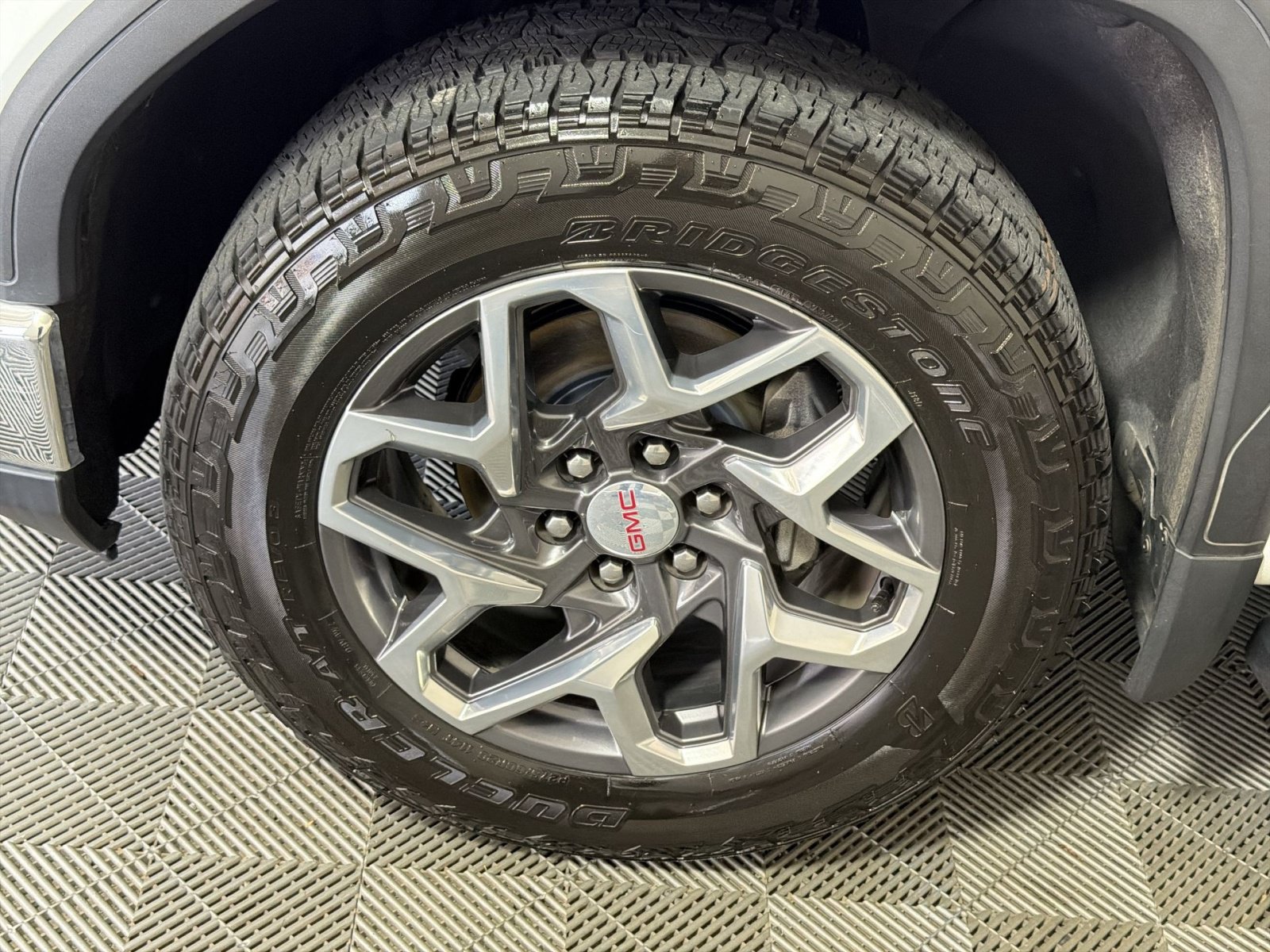Used 2023 GMC Sierra 1500 SLT w/ SLT Premium Package AWD/4WD image 12