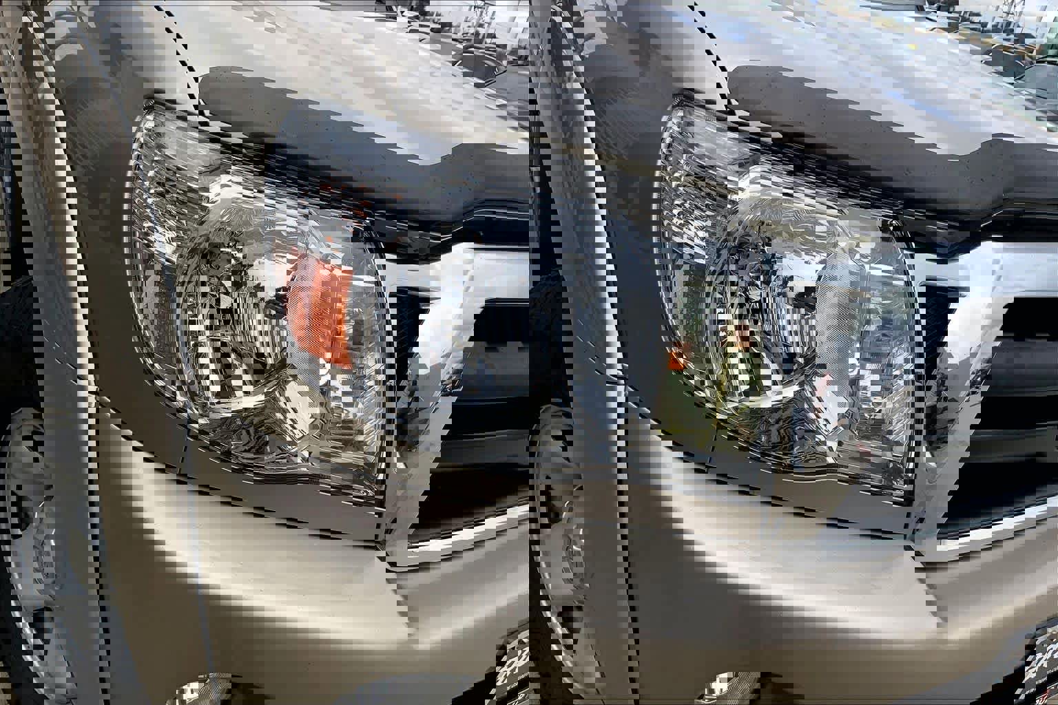 Used 2005 Toyota Tacoma PreRunner image 23