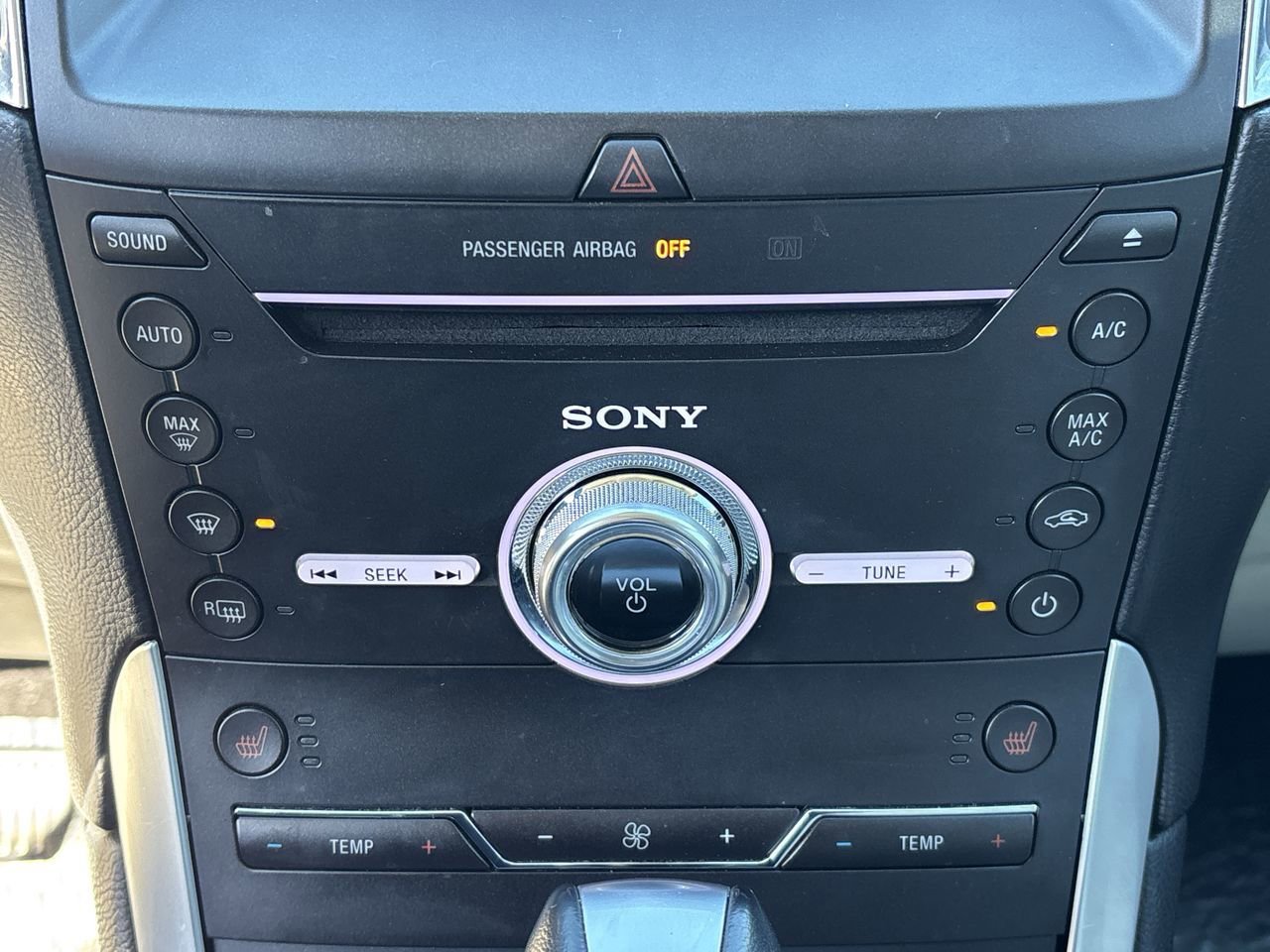 Used 2018 Ford Edge Titanium image 22