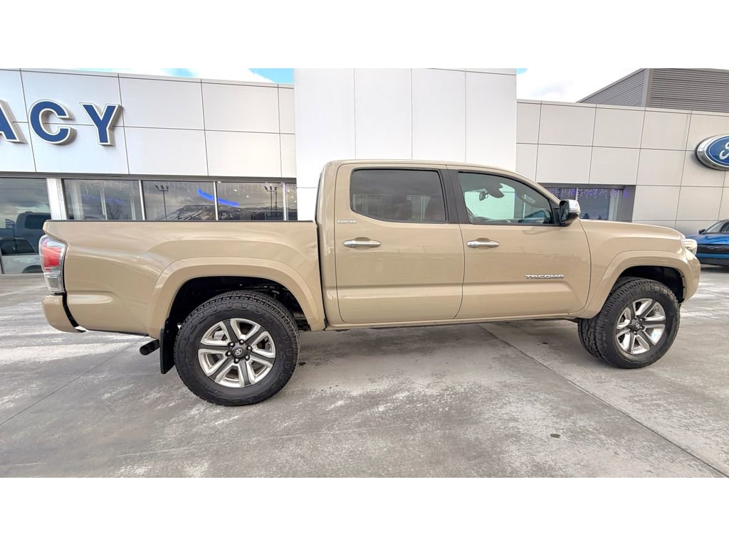 Used 2018 Toyota Tacoma Limited image 10