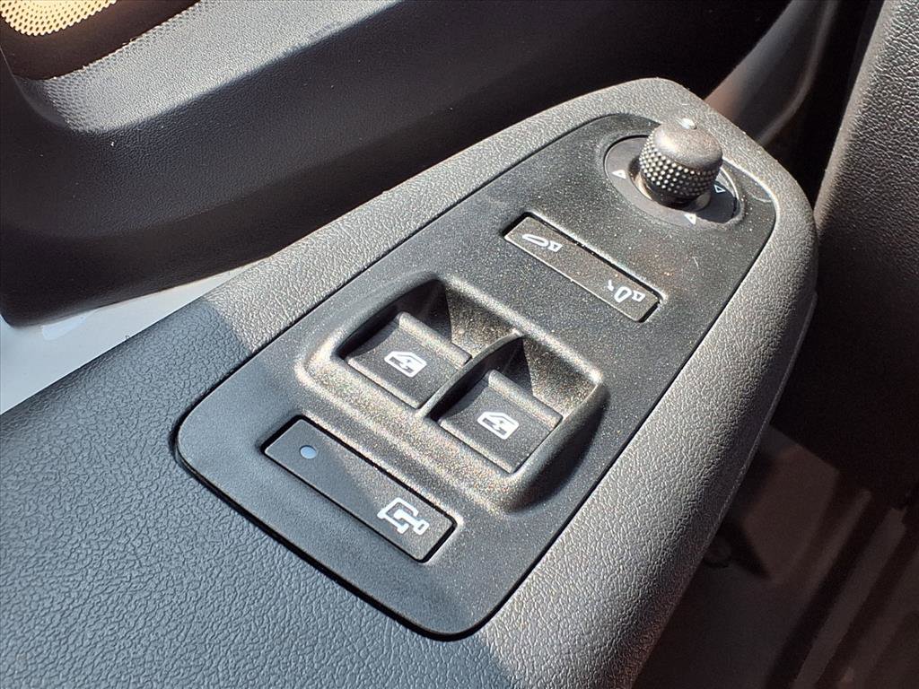 Used 2025 RAM ProMaster 2500 w/ Convenience Group image 10