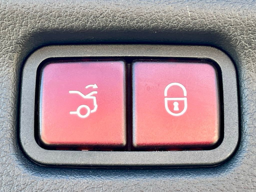 Certified 2023 Mercedes-Benz C 300 4MATIC Sedan image 17