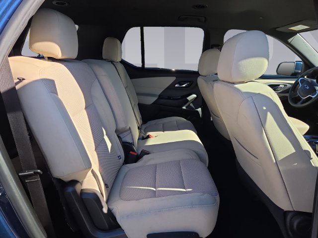 Certified 2023 Chevrolet Traverse LS w/ Midnight/Sport Edition AWD/4WD image 18