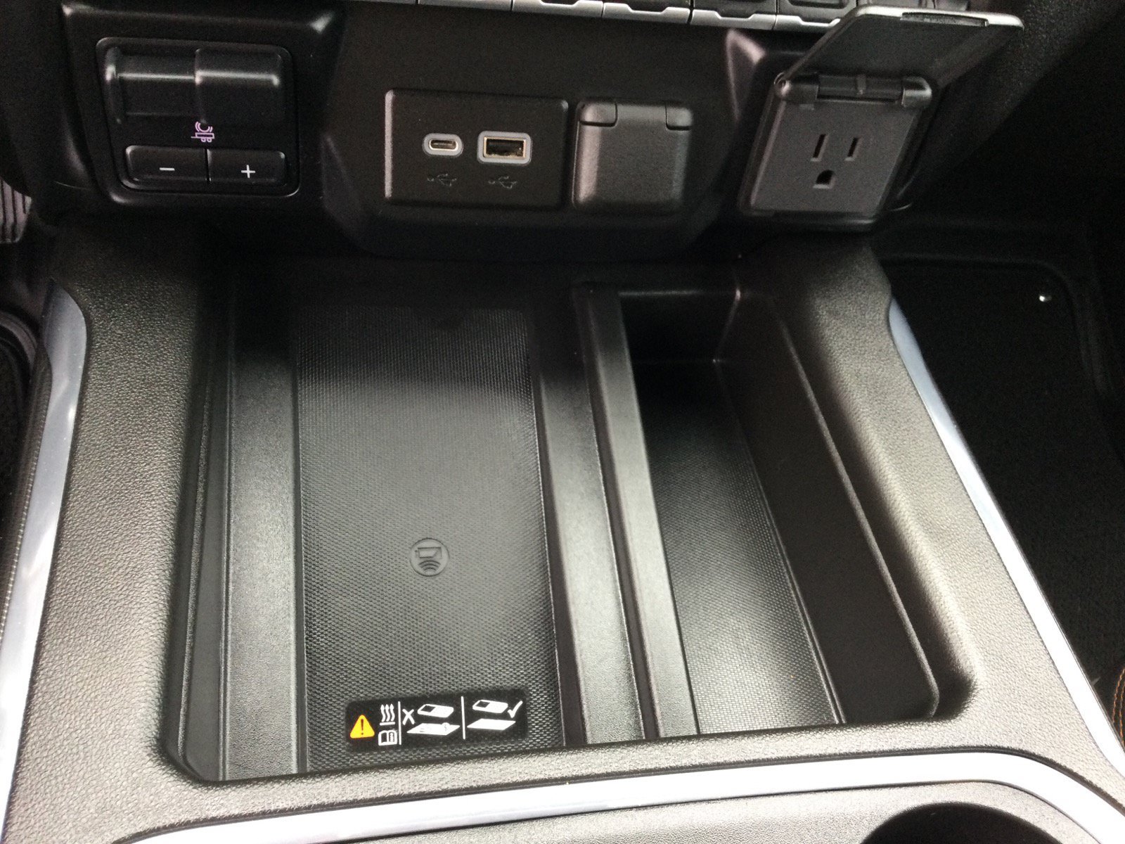 Used 2022 GMC Sierra 3500 AT4 w/ AT4 Preferred Package AWD/4WD image 23