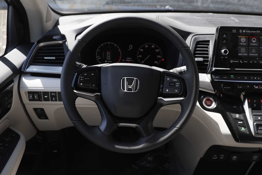 New 2026 Honda Odyssey Touring image 13