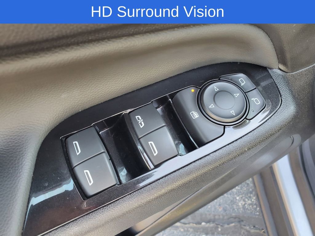 Used 2023 Chevrolet Equinox Premier image 9