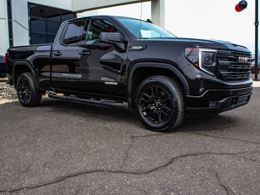 Used 2023 GMC Sierra 1500 Elevation image 3