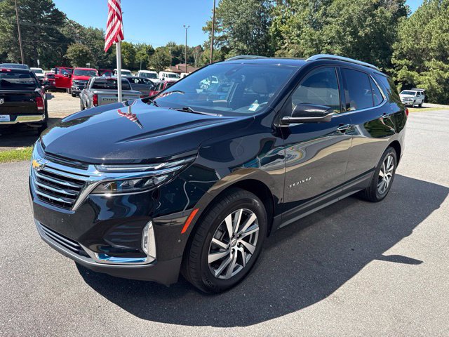 Used 2024 Chevrolet Equinox Premier AWD/4WD image 3