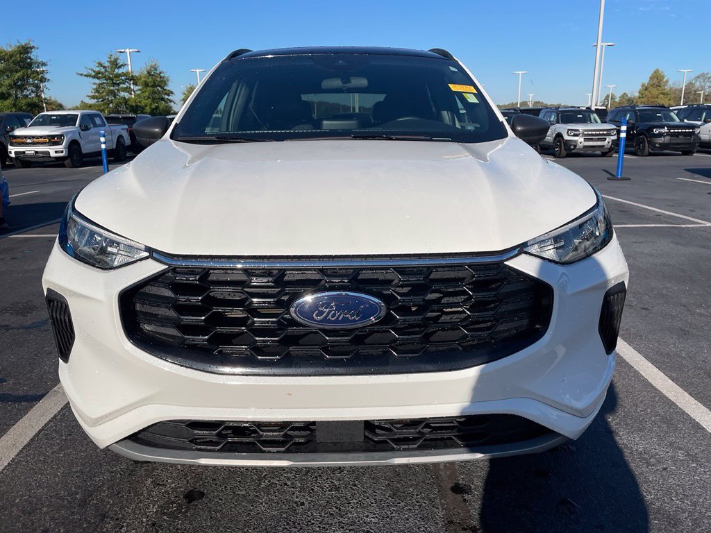Certified 2024 Ford Escape ST-Line w/ Cold Weather Package FWD image 2