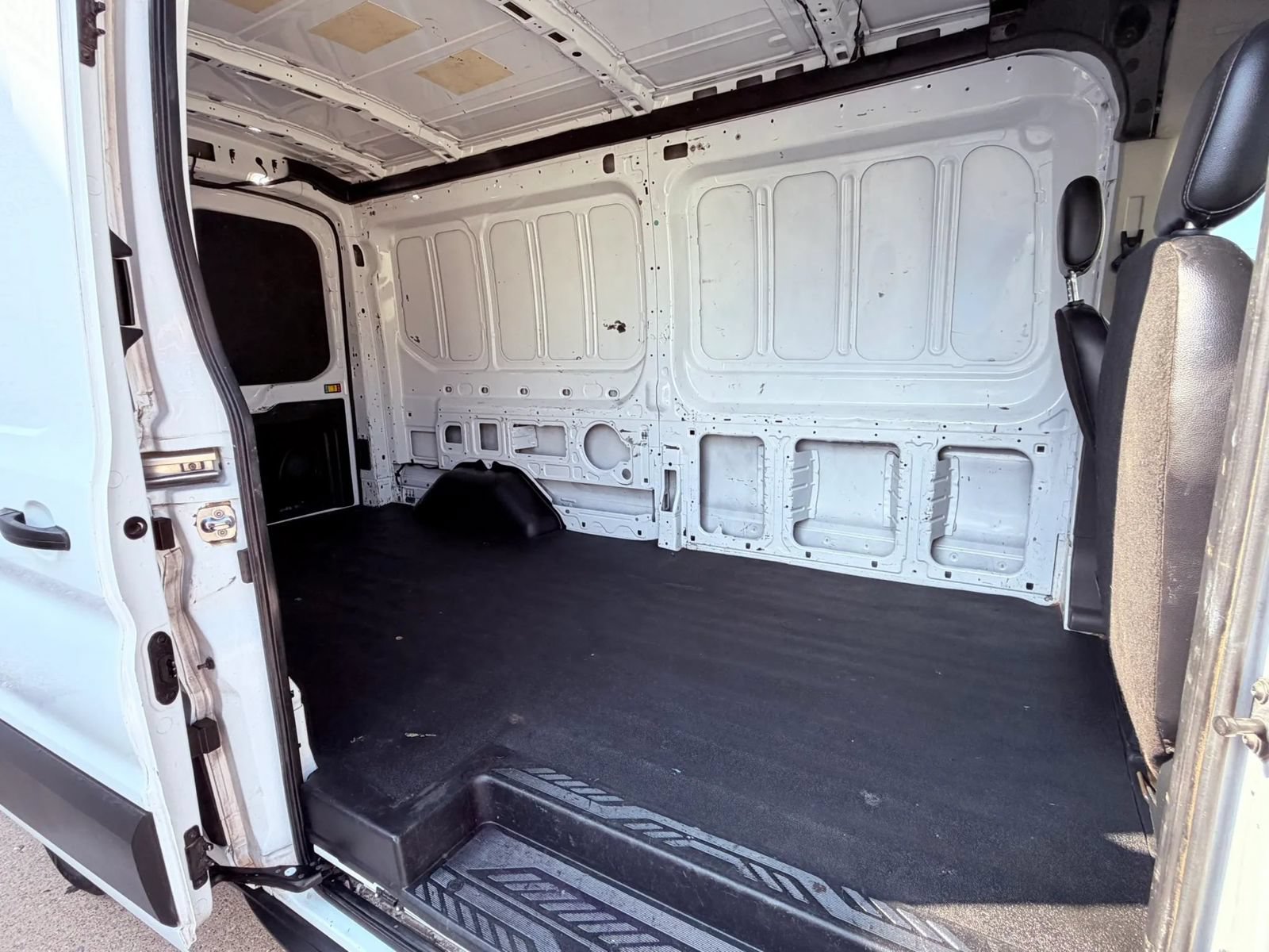 Used 2020 Ford Transit 250 Medium Roof w/ Load Area Protection Package RWD image 17
