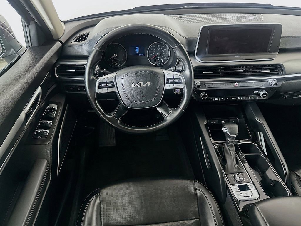 Certified 2022 Kia Telluride LX image 4