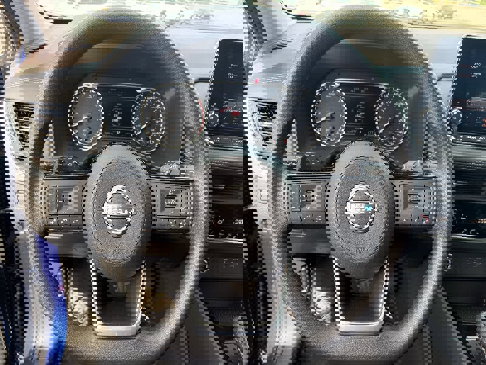 Certified 2023 Nissan Rogue SV image 19