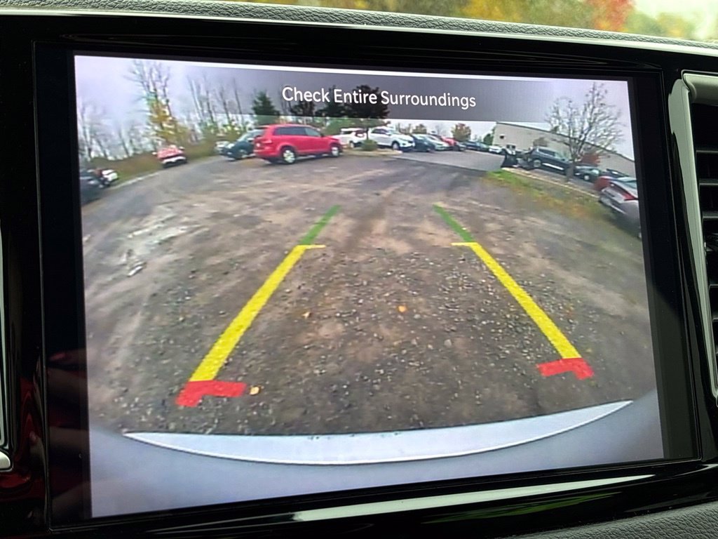 Used 2024 Chrysler Pacifica Touring-L FWD image 25