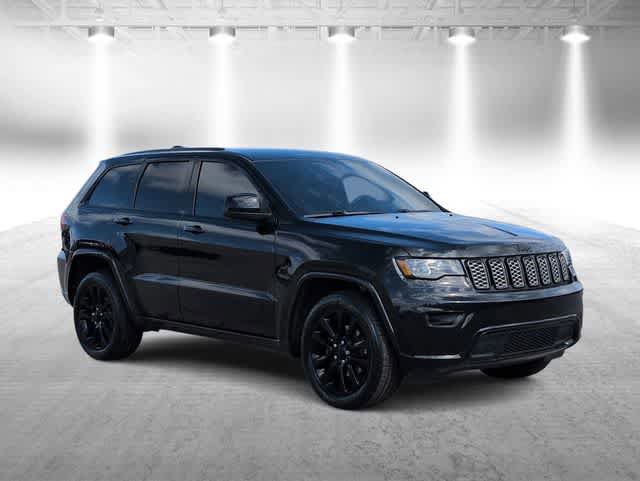Used 2019 Jeep Grand Cherokee Altitude AWD/4WD image 2