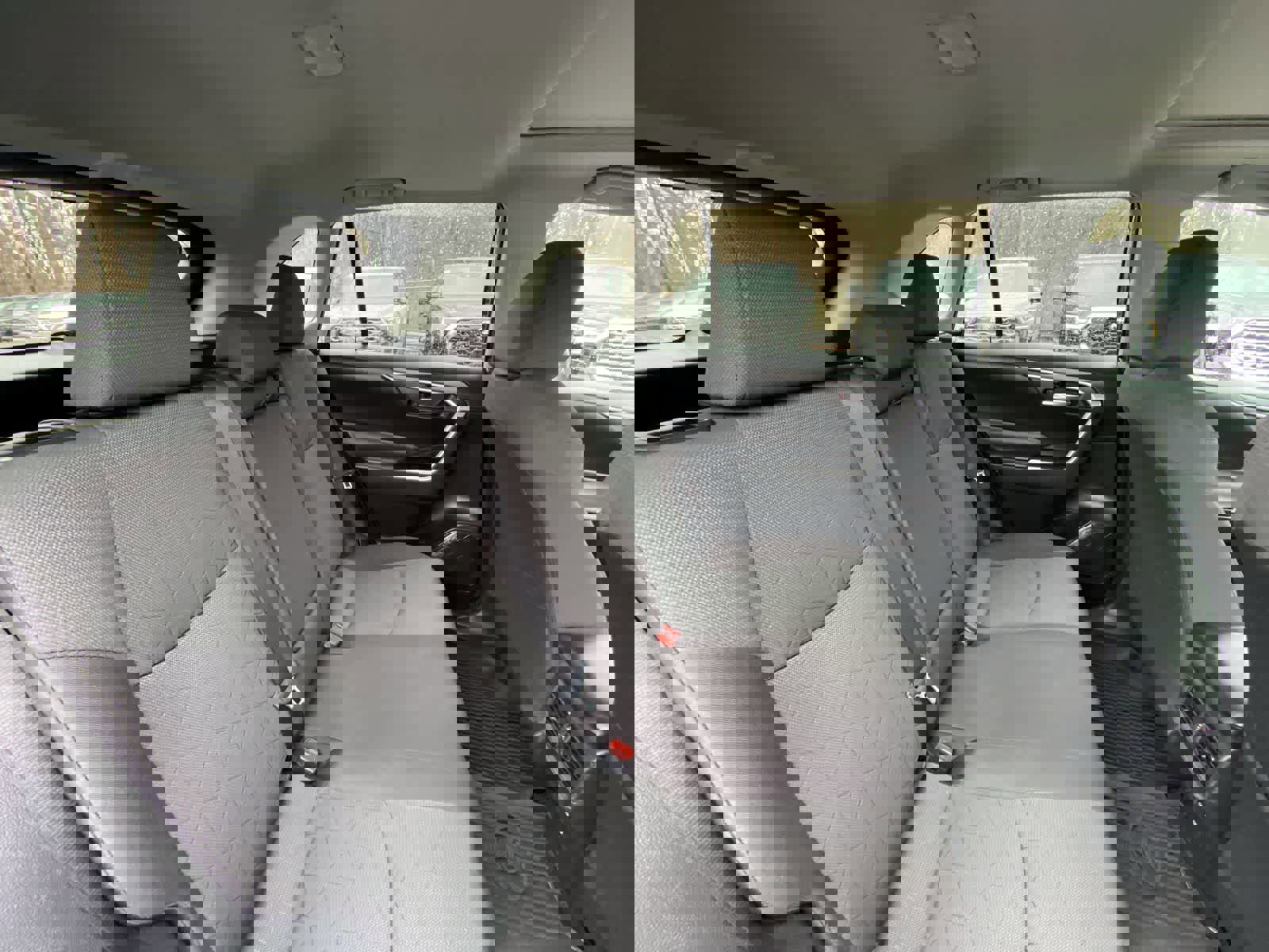 Used 2023 Toyota RAV4 XLE w/ Convenience Package image 27