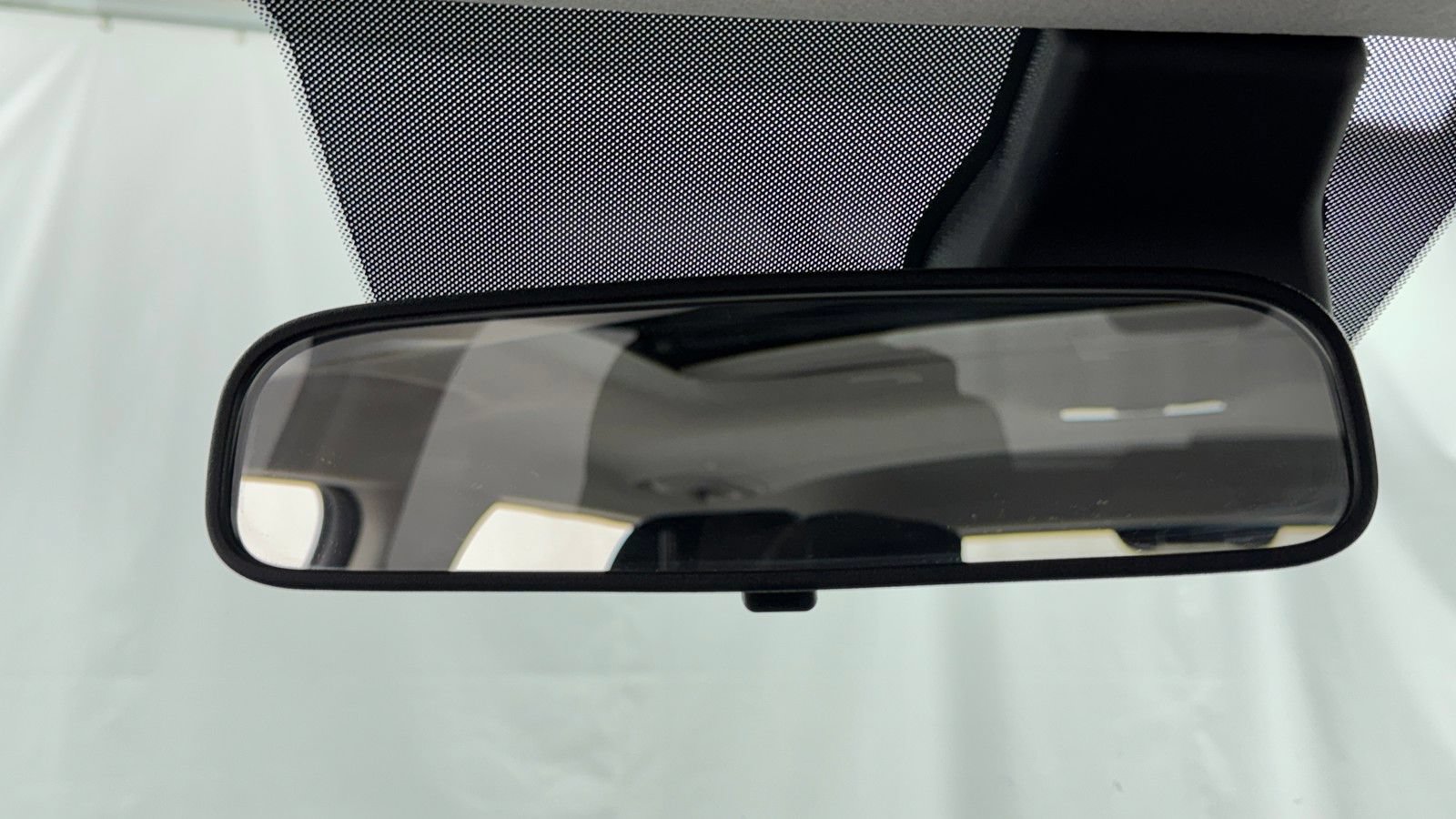 Used 2025 Hyundai Venue SEL FWD image 30