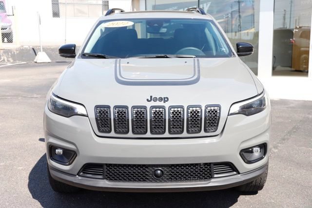 Used 2022 Jeep Cherokee Latitude w/ Sun & Sound Group AWD/4WD image 8