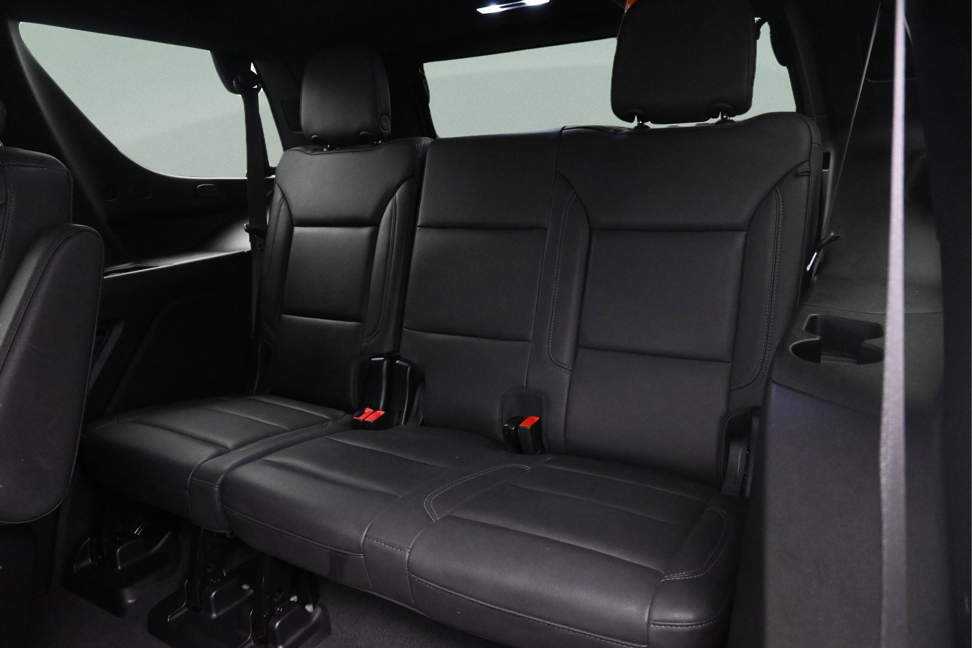 Used 2023 Chevrolet Tahoe LT w/ Luxury Package AWD/4WD image 14
