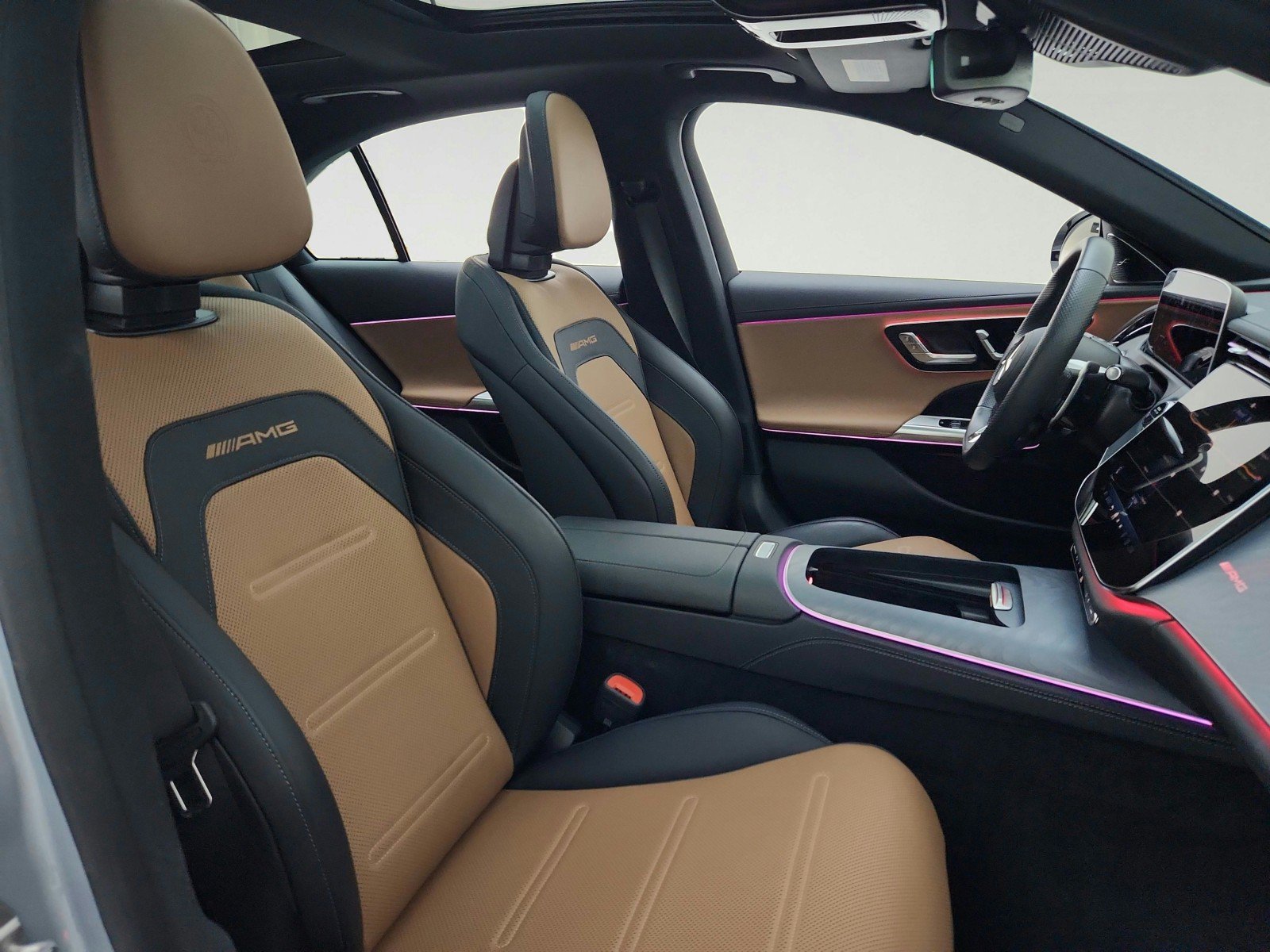Certified 2025 Mercedes-Benz E 53 AMG e 4MATIC Sedan image 28