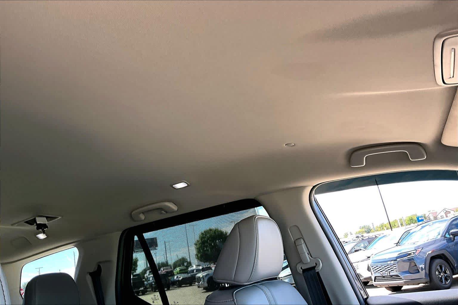 Used 2025 Honda Pilot EX-L image 14