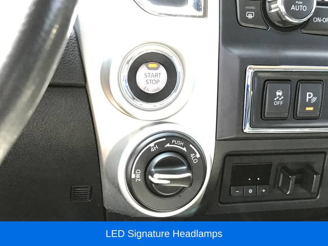 Used 2018 Nissan Titan PRO-4X w/ Pro-4x Convenience Package AWD/4WD image 14
