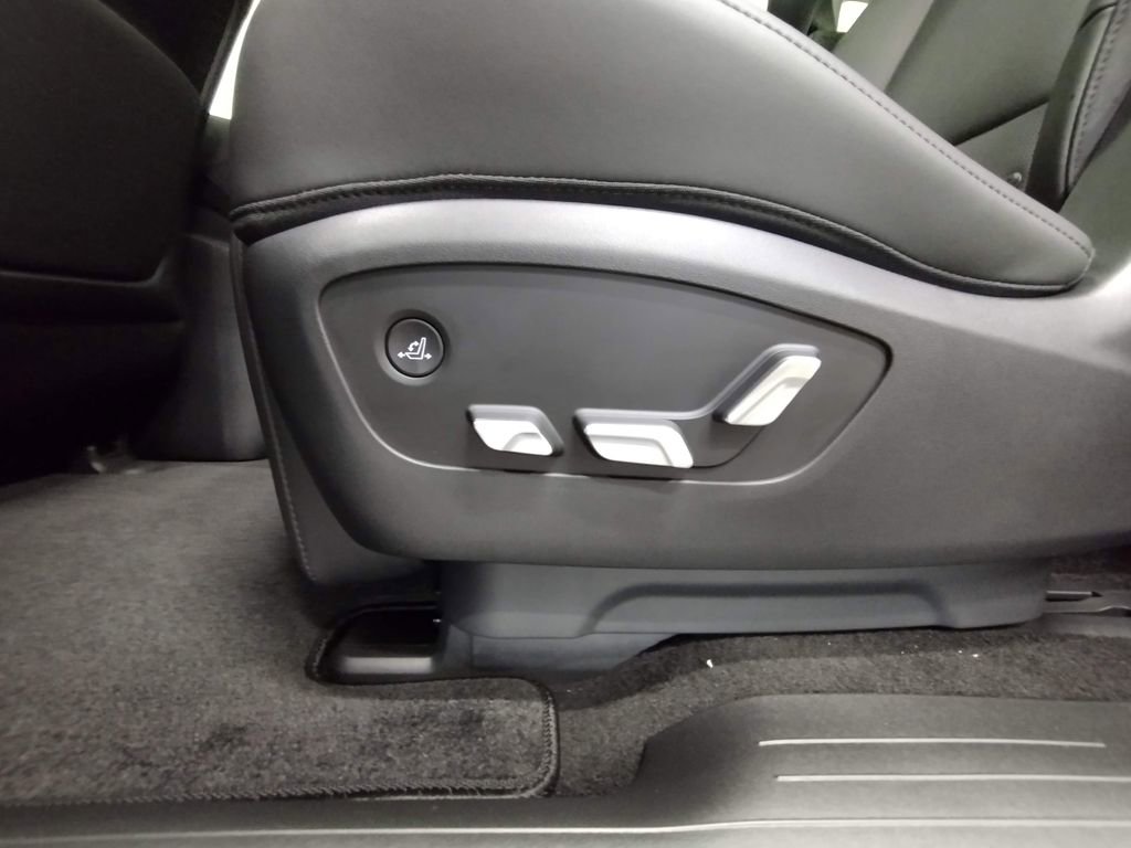 New 2026 Hyundai Ioniq 9 Limited w/ Tow & Go Package image 45