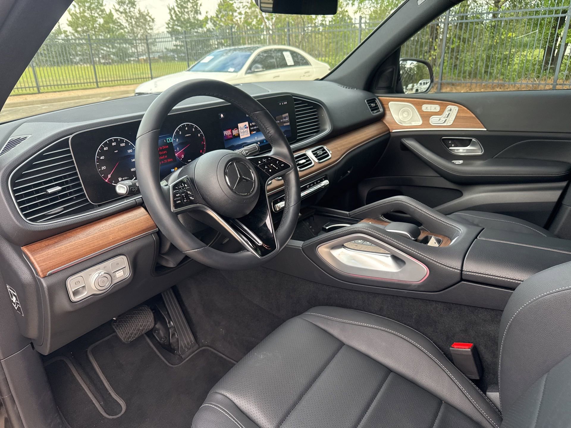 Used 2026 Mercedes-Benz GLE 350 4MATIC image 9