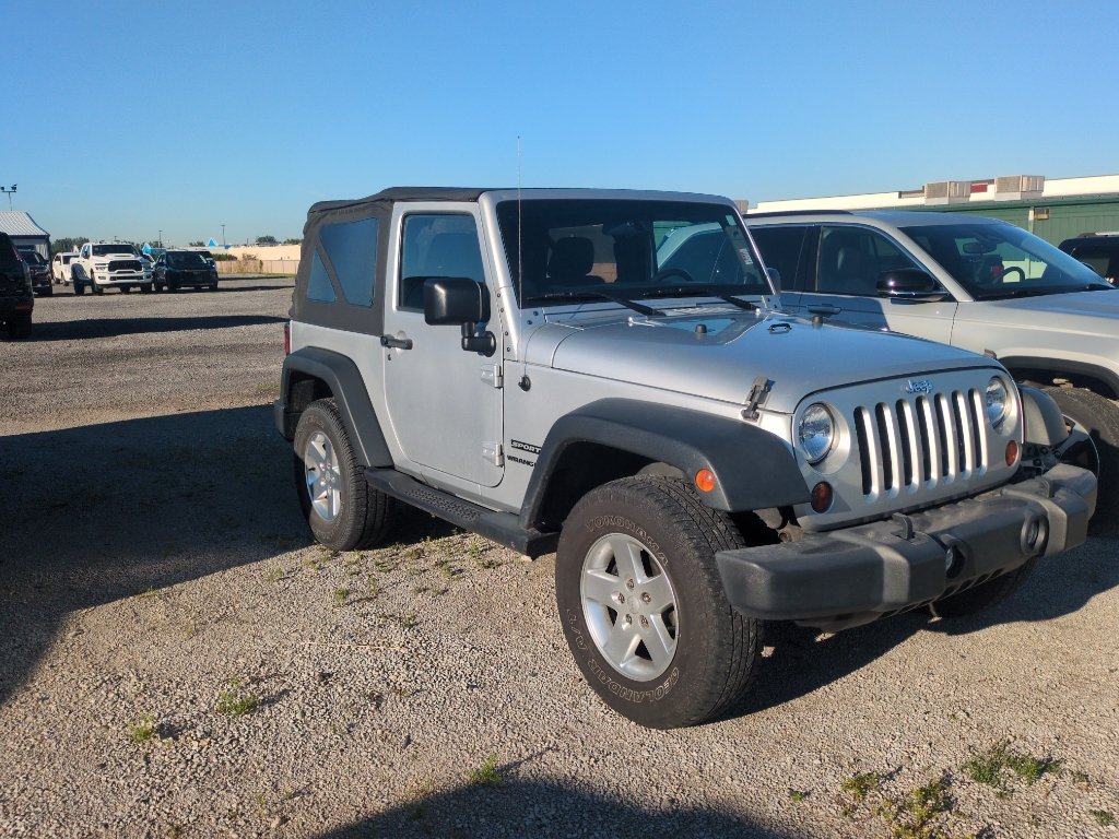 Used 2012 Jeep Wrangler Sport AWD/4WD image 3
