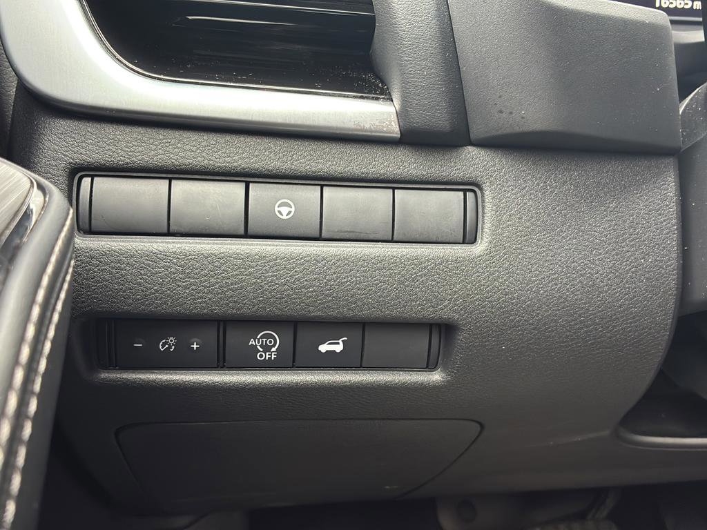 Used 2024 Nissan Rogue SL w/ SL Premium Package image 37