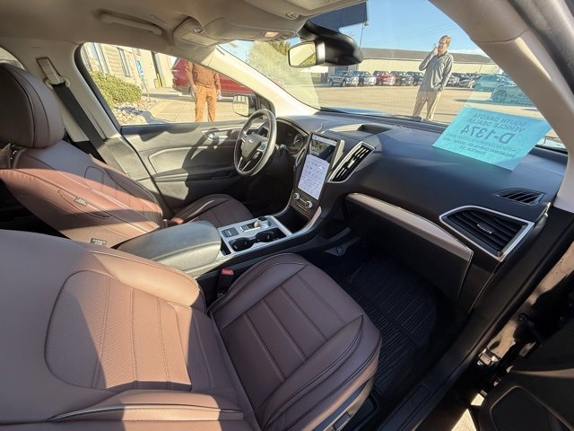Used 2022 Ford Edge SEL w/ Convenience Package image 9
