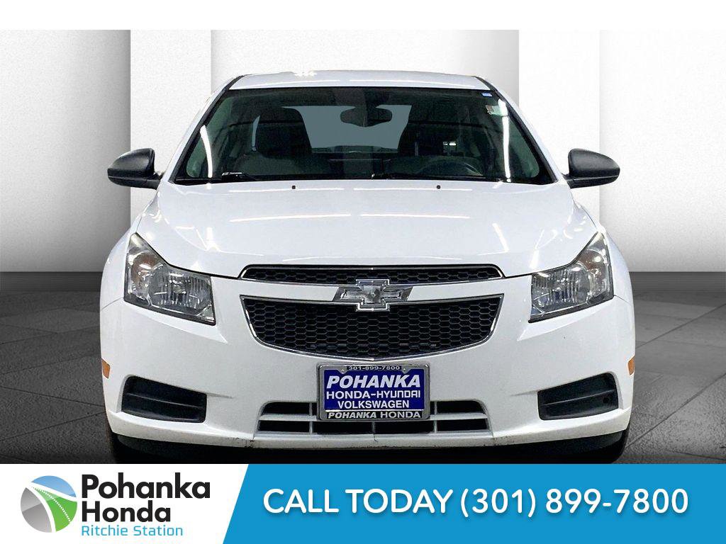 Used 2014 Chevrolet Cruze LS image 2