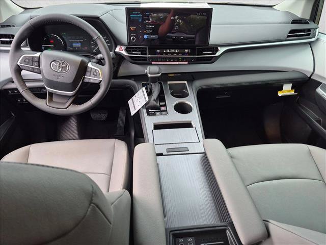 New 2026 Toyota Sienna XLE FWD image 14