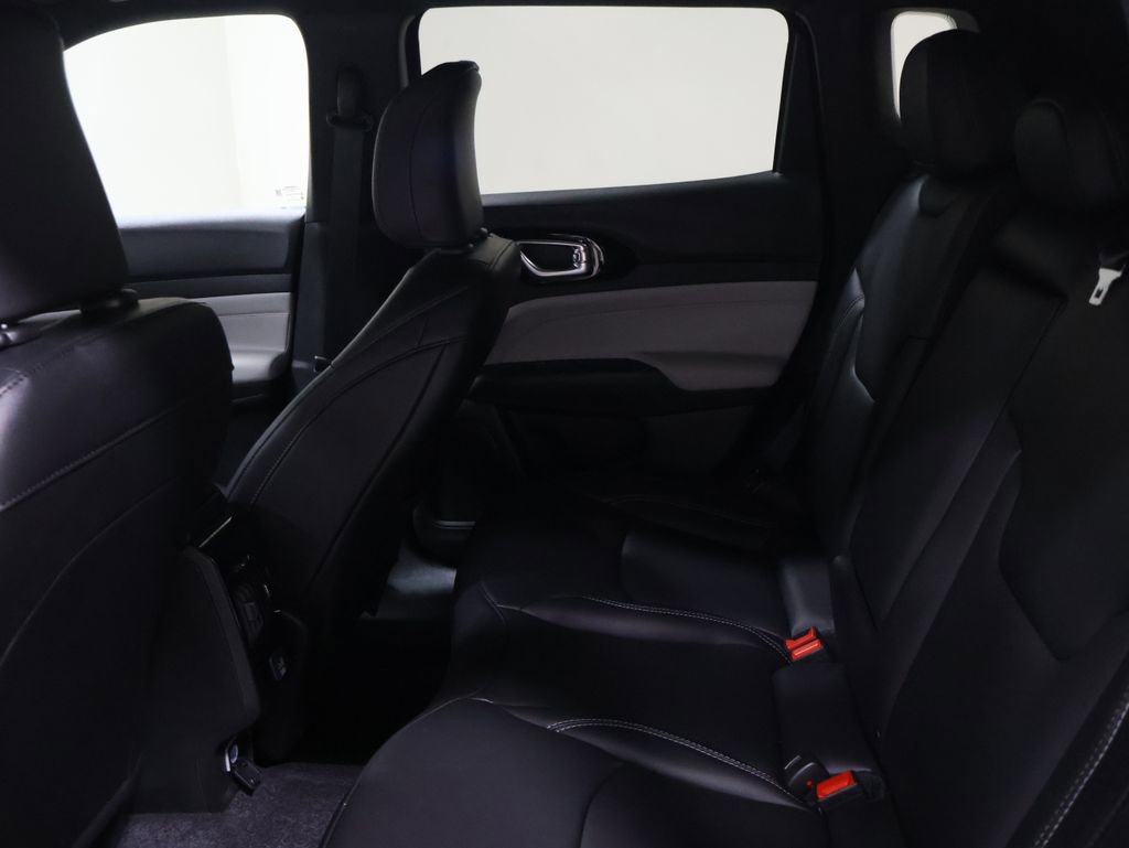 New 2026 Jeep Compass Limited image 12