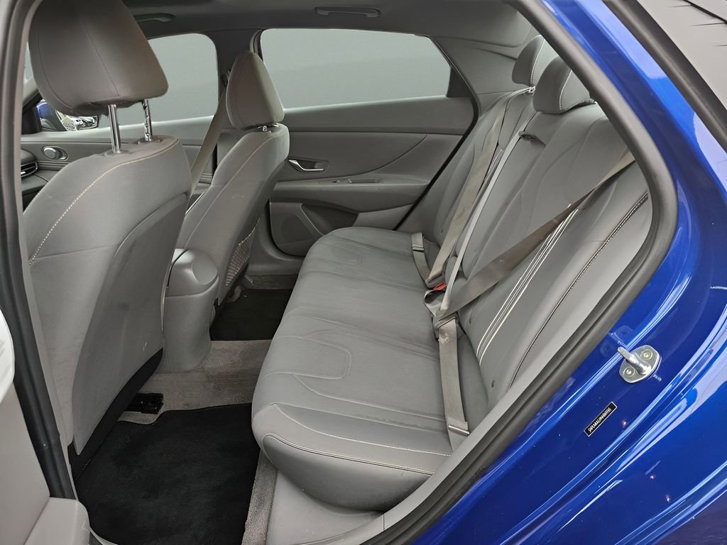 Used 2022 Hyundai Elantra SEL w/ Convenience + Premium Package FWD image 13
